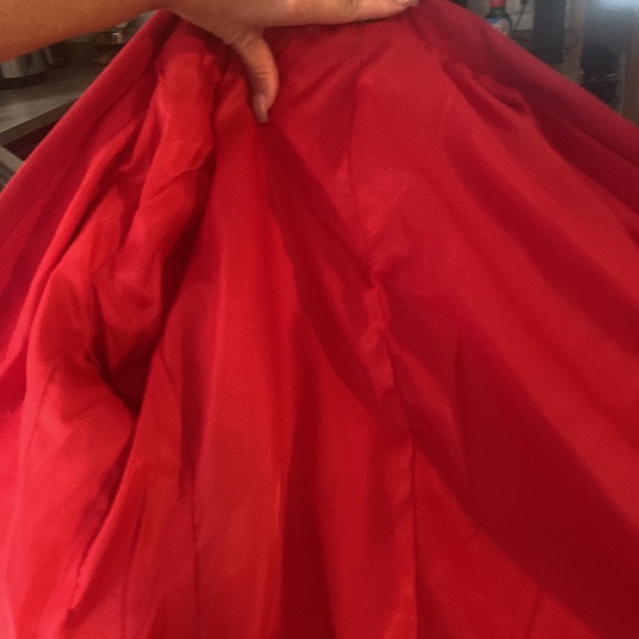 Red jacket - Picture 3 of 3